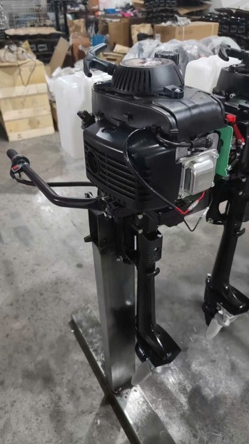 Động có thuyền YIKITO 4HP 4 Thỳ